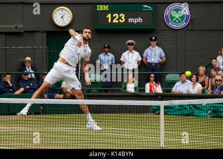 Marin Cilic de Croatie à la Gentlemen's singles - tournoi de Wimbledon 2017 Banque D'Images