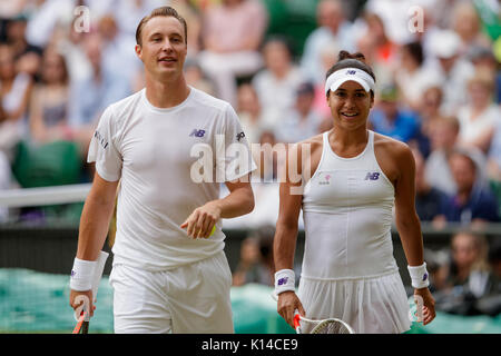 Heather Watson et Henri Kontinen lors de la finale du tournoi de Wimbledon 2017 - Banque D'Images