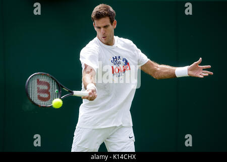 Juan Martin del Potro de l'Argentine au cours de la pratique au Wimbledon Championships 2017 Banque D'Images