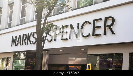 Marks & Spencer, M&S, Doncaster, England, United Kingdom, shop exterior Banque D'Images