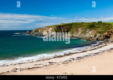 Donnant sur la plage de sable doré de la plage des Sables bitumineux à pied Leas Thurlestone Angleterre Devon UK Europe Banque D'Images