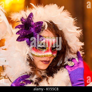 Venise, Italie - Février 26th, 2011:Portrait d'une jeune femme portant un déguisement pendant le Carnaval de Venise. Banque D'Images