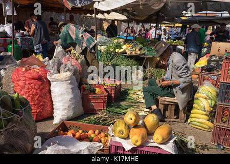 15 juillet, 2017 Villa de Leyva, Colombie : le marché des produits de plein air hebdomadaire a lieu chaque samedi dans la ville coloniale populaires Banque D'Images