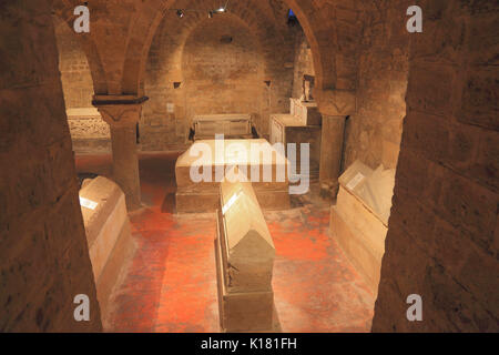 La Sicile, la ville de Palerme, de la cathédrale Maria Santissima Assunta, sarcophage des Archevêques dans la crypte, l'UNESCO Banque D'Images