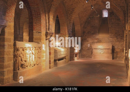 La Sicile, la ville de Palerme, de la cathédrale Maria Santissima Assunta, sarcophage des Archevêques dans la crypte, l'UNESCO Banque D'Images