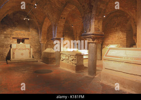 La Sicile, la ville de Palerme, de la cathédrale Maria Santissima Assunta, sarcophage des Archevêques dans la crypte, l'UNESCO Banque D'Images