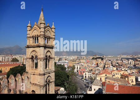 La Sicile, Palerme, vue depuis le toit de la cathédrale Maria Santissima Assunta sur la ville, l'UNESCO Banque D'Images