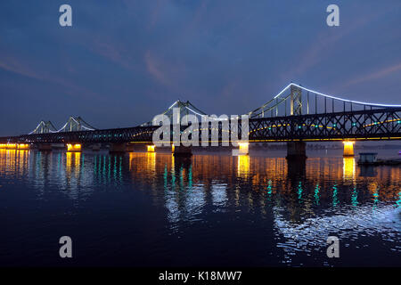 Hangzhou, Chine - 31 juillet 2017 : Le Friendship-Bridge Sino à travers le fleuve Yalu reliant Shanghai à Sinuiju, la Corée du Nord, Banque D'Images