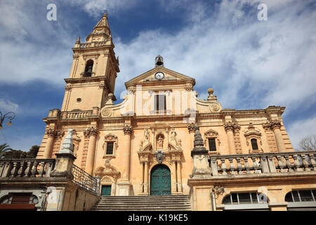 La Sicile, la Ville de Raguse, district de Ragusa Superiore, Cathédrale de San Giovanni Battista de la ville haute Banque D'Images