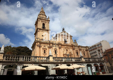 La Sicile, la Ville de Raguse, district de Ragusa Superiore, Cathédrale de San Giovanni Battista de la ville haute Banque D'Images