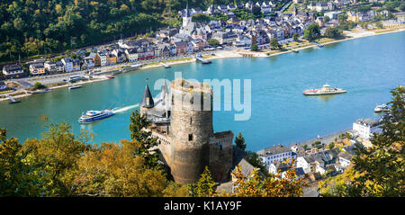 Katz impressionnant château sur le Rhin, en Allemagne. Banque D'Images