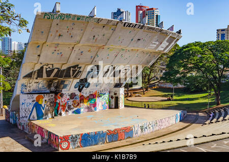 Londrina, Brésil - Juillet 26, 2017 : Amphithéâtre appelé Luigi Borghesi ou faire Zerao Anfiteatro localisé en Londrina. Destiné à l'espace loisirs, presenta Banque D'Images