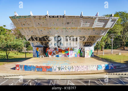 Londrina, Brésil - Juillet 26, 2017 : Amphithéâtre appelé Luigi Borghesi ou faire Zerao Anfiteatro localisé en Londrina. Destiné à l'espace loisirs, presenta Banque D'Images