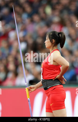 Lingwei Li (Chine) qui se font concurrence sur le javelot femmes à la finale 2017, championnats du monde IAAF, Queen Elizabeth Olympic Park, Stratford, London, UK. Banque D'Images