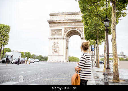 Femme d'affaires à Paris Banque D'Images