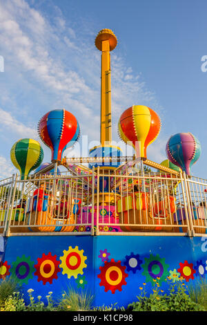 Les explorateurs, ballon, kiddie ride Playland Amusement Park, Vancouver, British Columbia, Canada Banque D'Images