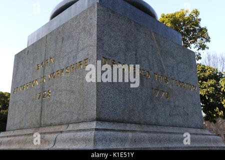 Sydney, Australie. Août 26, 2017. Statues du capitaine Cook, Gouverneur Macquarie, et la reine Victoria autour de l'Hyde Park ont été vandalisées. L'attaque intervient après une vedette de la télévision a proposé que le libellé devrait être changé et suggestions ci-après par certains que l'Australie jour ne doit pas être célébré le jour que les Britanniques ont découvert l'Australie en tant qu'elle est insensible aux autochtones qui étaient déjà là. Sur la photo : La statue du capitaine Cook. Crédit : Richard Milnes/Alamy Live News Banque D'Images