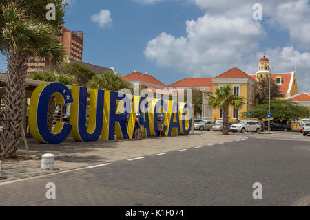 Willemstad, Curaçao, Petites Antilles. Scène de rue, Site photographique populaire pour les touristes. Banque D'Images