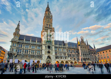 Le nouvel hôtel de ville de Munich, en Allemagne. Banque D'Images