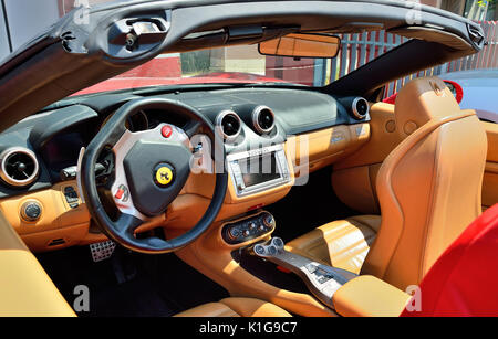 Ferrari California cabriolet intérieur. Banque D'Images