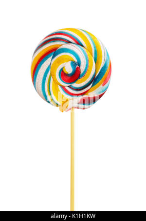 Lollipop candy en spirale sur un bâton isolé sur fond blanc Banque D'Images