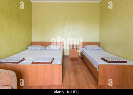 Chambre Triple Budget Hotel Banque D'Images