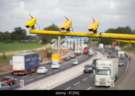 Vitesse moyenne des caméras sur l'autoroute M6 dans Cheshire, Royaume-Uni. Banque D'Images