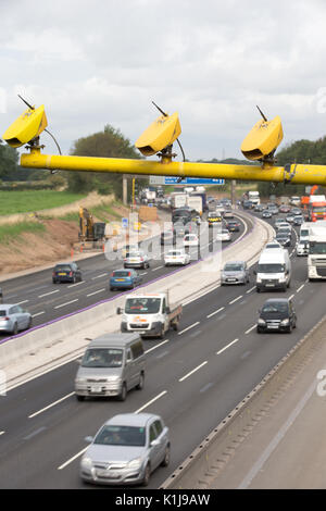 Vitesse moyenne des caméras sur l'autoroute M6 dans Cheshire, Royaume-Uni. Banque D'Images