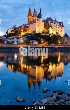 Vue sur l'Elbe, et d'Albrechtsburg Meissen, Saxe, Allemagne Banque D'Images