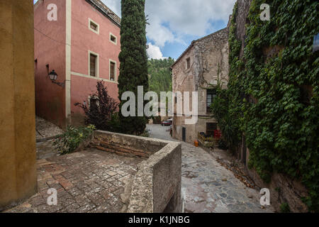 Le village rural près de l'Escala Dei ruins Banque D'Images