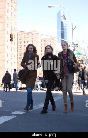 Des modèles de mode Street Style. New York Fashion Week Banque D'Images