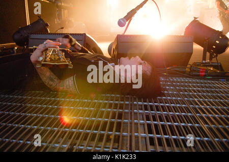 Frank lero My Chemical Romance effectue 2007 projekt revolution hyundai pavilion San Bernardino, ca Banque D'Images