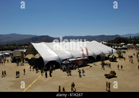 Atmosphère foule stagecoach,California's county music festival jour 2 mai,12011 indio,ca. Banque D'Images