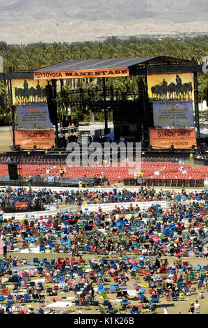 Atmosphère foule stagecoach,California's county music festival jour 2 mai,12011 indio,ca. Banque D'Images