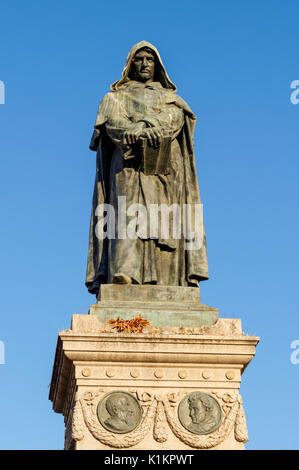 La statue de Giordano Bruno sur la Piazza Campo de'Fiori, Rome, Italie Banque D'Images