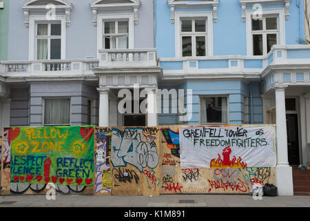 Maisons barricadés en préparation de Notant Hill Carnival. Banque D'Images