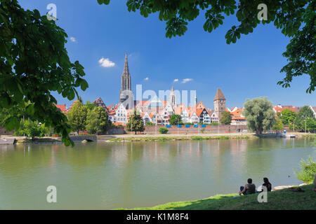 Vue sur le Danube pour le Münster, Ulm, Bade-Wurtemberg, Allemagne Banque D'Images