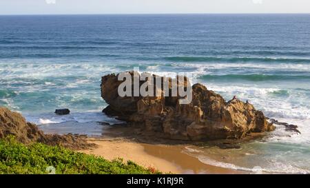 Vue paysage de Castle Rock, Brenton-On-Mer Plage, Route des Jardins, Afrique du Sud Banque D'Images