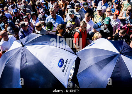 Corby, Northamptonshire, Angleterre. 27 août, 2017. Pilote BTCC Sutton et cendres de l'équipe Subaru BMR au cours de la session d'autographes Dunlop MSA British Touring Car Championship at Rockingham Motor Speedway (photo de Gergo Toth / Alamy Live News) Banque D'Images