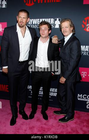 Steve Howey, Jeremy Allen White, William H. Macy au niveau des arrivées pour Showtime's Mayweather vs McGregor Parti VIP Pré-événement Tapis rouge, T-Mobile Arena, Las Vegas, NV le 26 août 2017. Photo par : JA/Everett Collection Banque D'Images