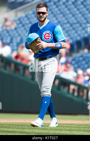 27 août 2017 : Chicago Cubs de troisième but Kris Bryant (17) au cours de la MLB match entre les Cubs de Chicago et les Phillies de Philadelphie à la Citizens Bank Park de Philadelphie, Pennsylvanie. Christopher Szagola/CSM Banque D'Images