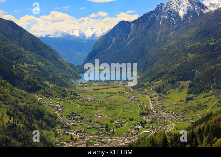 Vue du lac de Poschiavo le Bernina Express, Suisse Banque D'Images