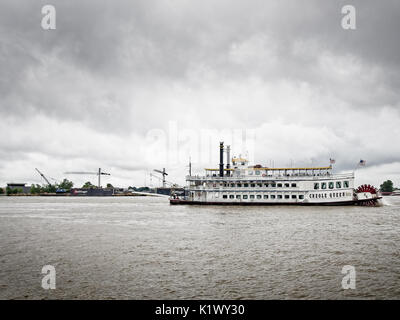 LA Nouvelle-Orléans, Louisiane, USA - 1 juin 2017 - Creole Queen River Boat à New Orleans Banque D'Images