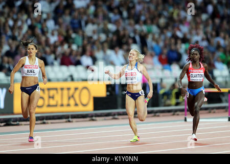 Grace CLAXTON (Porto Rico), Meghan Beesley (Grande-Bretagne), Amalie IUEL (Norvège) qui se font concurrence sur le 400 m haies femmes 5 à la chaleur, aux Championnats du monde IAAF 2017, Queen Elizabeth Olympic Park, Stratford, London, UK. Banque D'Images