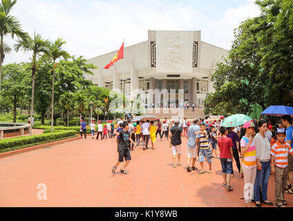 Musée Ho Chi Minh, Hanoi. Dans le centre de Hanoi musée célébrant la vie de révolutionnaire communiste et le premier ministre, Ho Chi Minh Banque D'Images