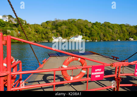 Car-ferry sur la rivière Fowey Fowey, Cornwall, Angleterre, Royaume-Uni, Banque D'Images