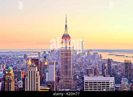 New York City Skyline haut de l'antenne de Rock Empire State Building Banque D'Images