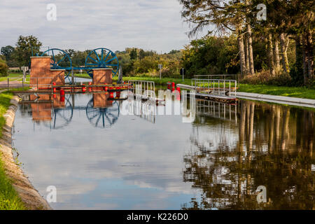 Historique canal elblaski. La rampe à jelonki jelenie. La Pologne, l'Europe. Banque D'Images