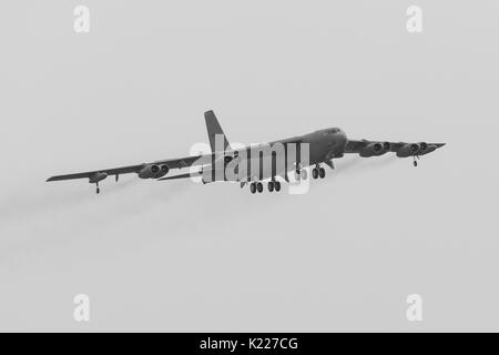 Radom, Pologne - 26 août : B-52 Stratofortress des bombardiers de l'united states air force pendant le spectacle aérien de Paris 2017 Le 26 août 2017 à Radom, pol Banque D'Images
