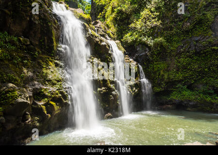 La Waikani falls (trois ours) sur l'île de Maui, Hawaii Banque D'Images